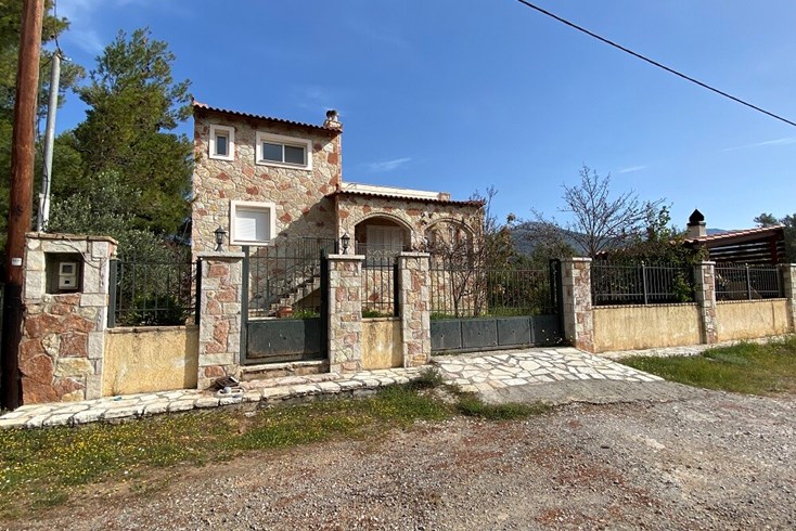 Realty photo 2
