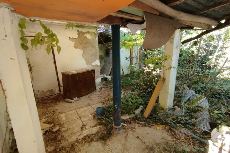 Realty photo 3