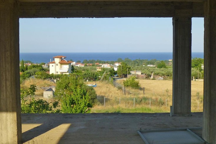 Realty photo 3