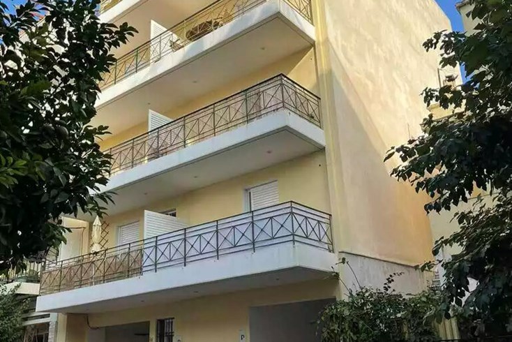 Realty photo 1