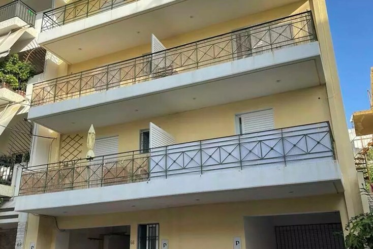 Realty photo 2
