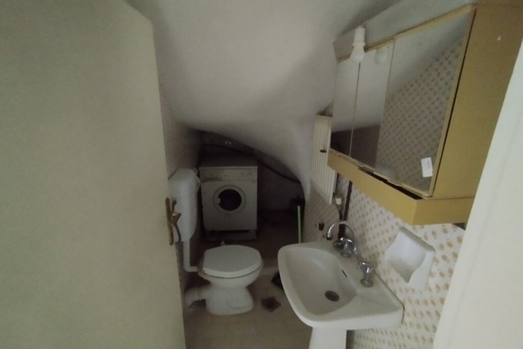 Realty photo 3
