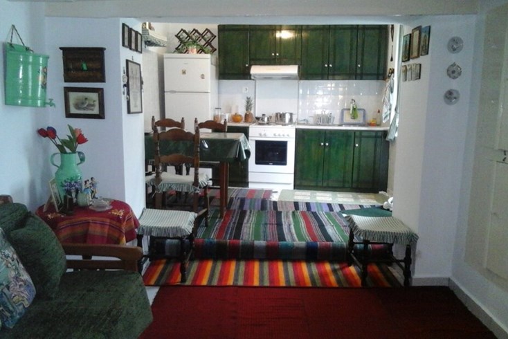 Realty photo 1