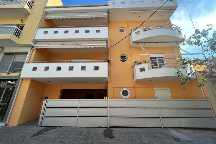 Realty photo 2