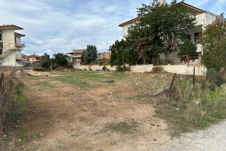Realty photo 1