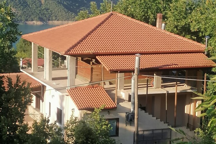 Realty photo 2