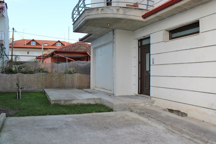 Realty photo 3