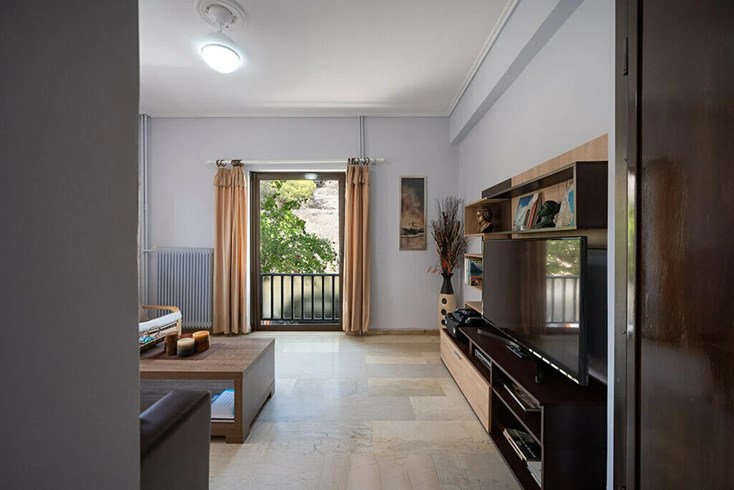 Realty photo 2