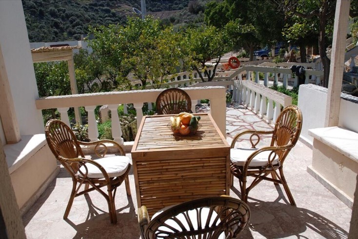 Realty photo 2