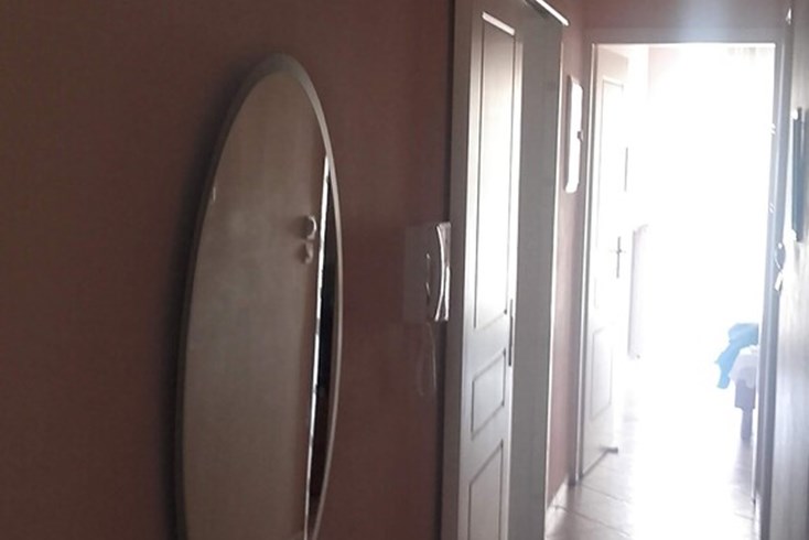 Realty photo 2