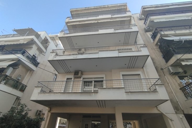 Realty photo 1