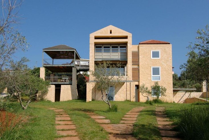 Realty photo 2