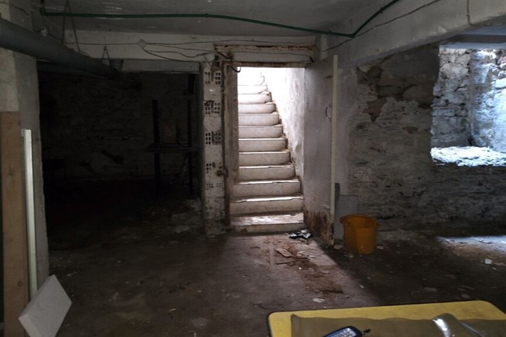 Realty photo 1