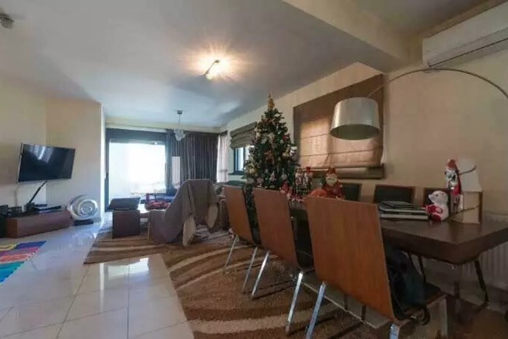 Realty photo 2