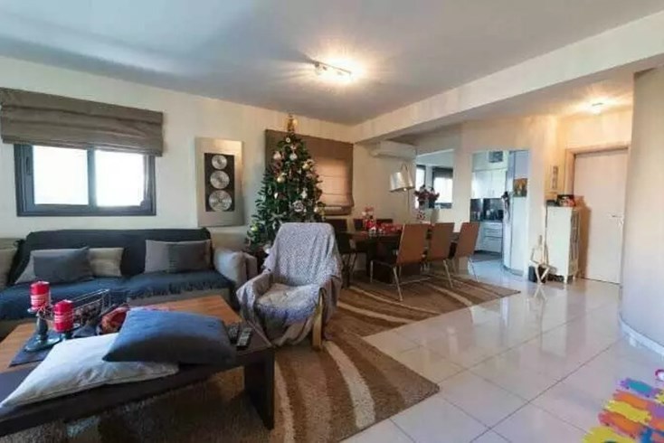 Realty photo 1