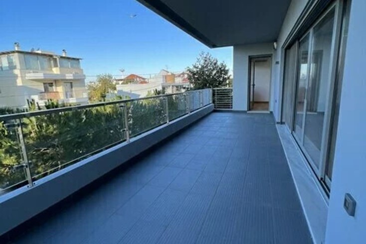 Realty photo 1