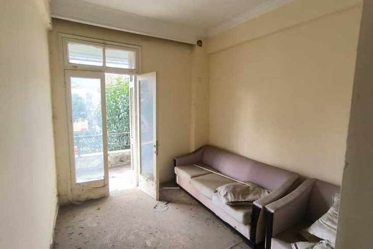Realty photo 1
