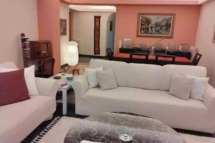 Realty photo 1