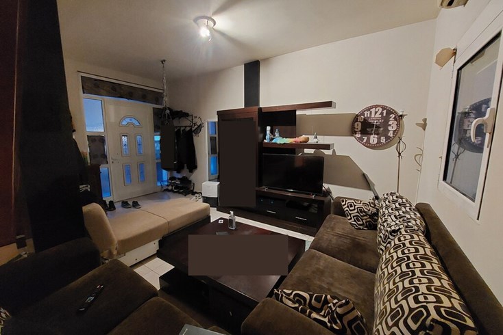 Realty photo 2