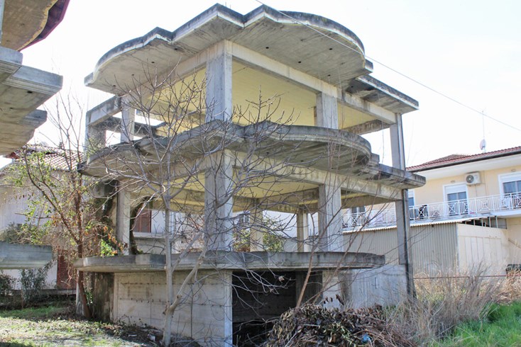 Realty photo 1
