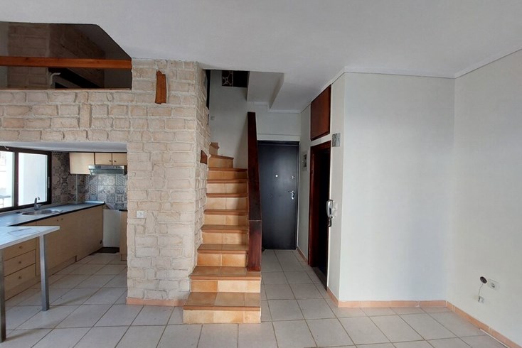Realty photo 1
