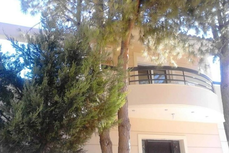 Realty photo 3