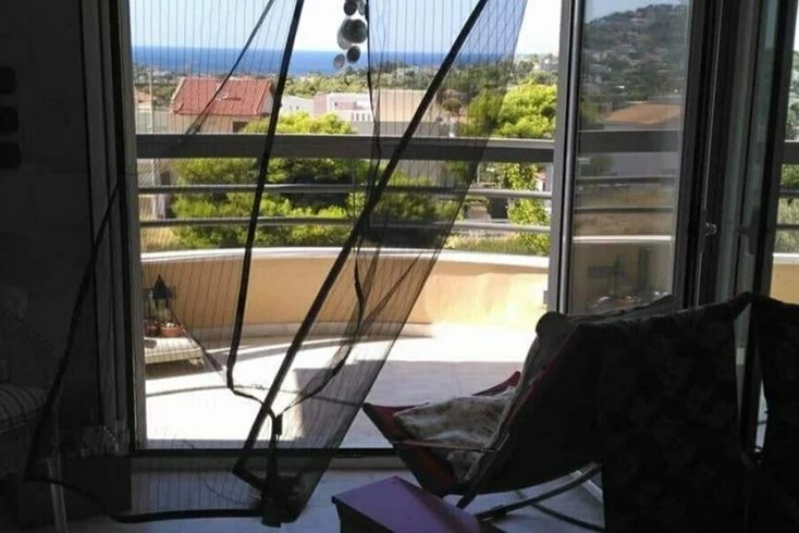 Realty photo 1