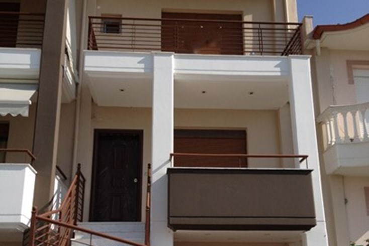 Realty photo 2