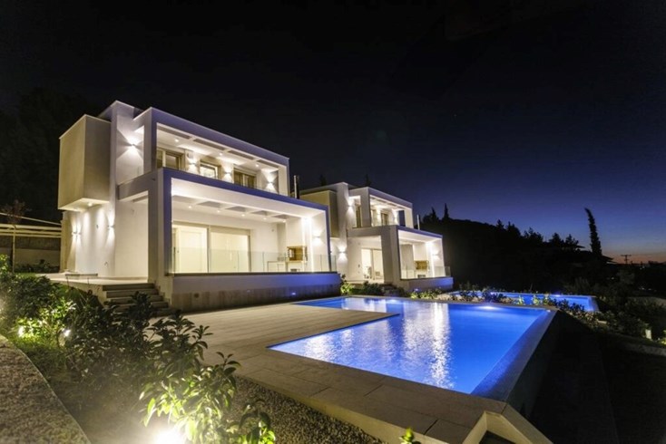 Realty photo 3