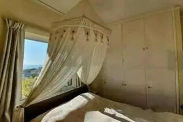 Realty photo 3