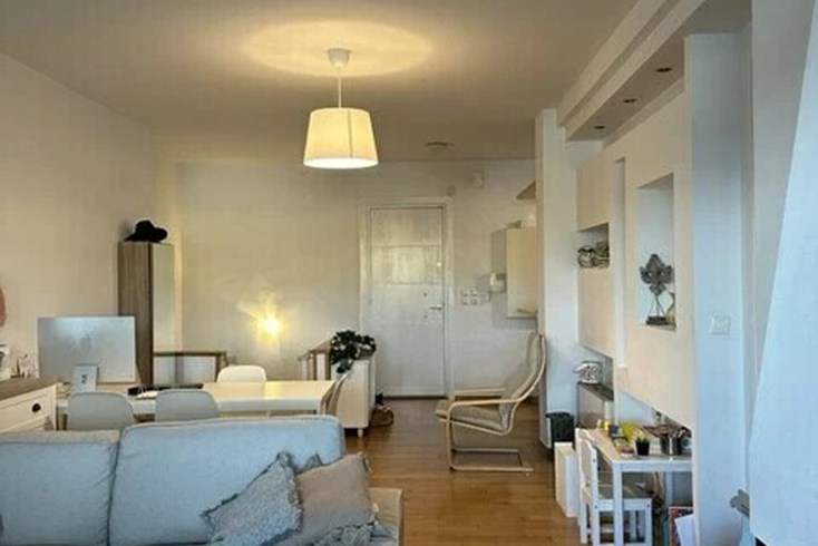 Realty photo 2