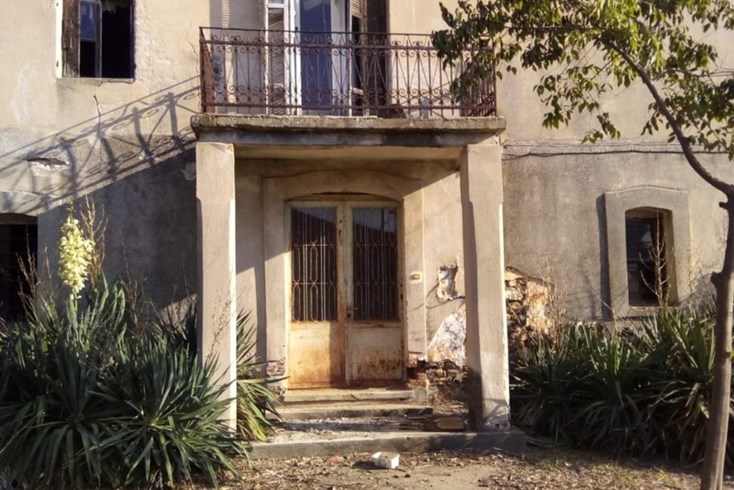 Realty photo 3
