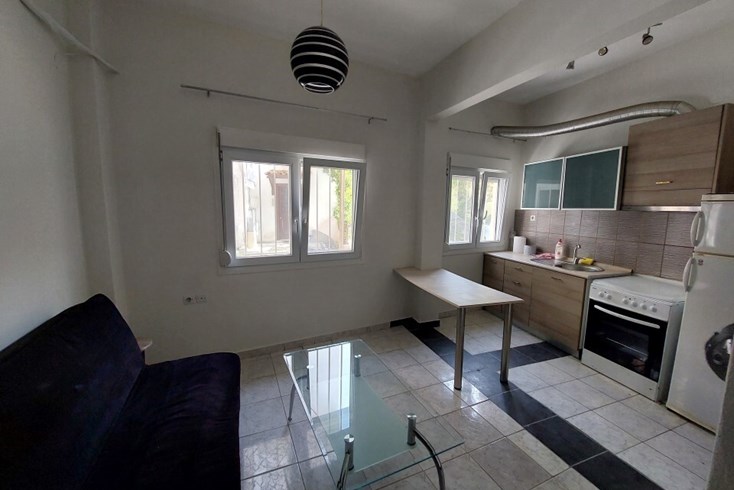 Realty photo 1