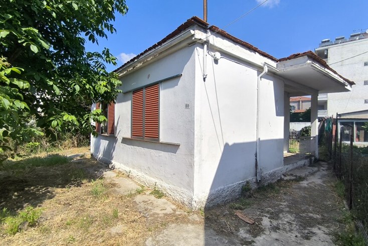 Realty photo 3
