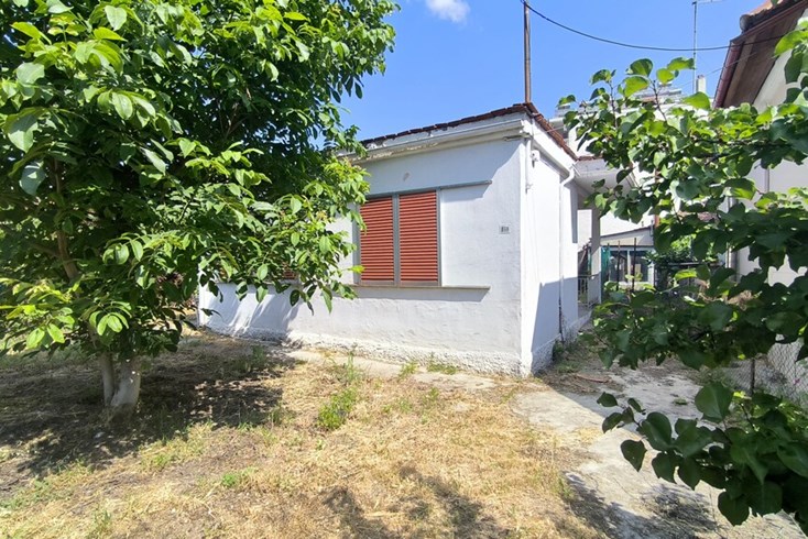 Realty photo 2