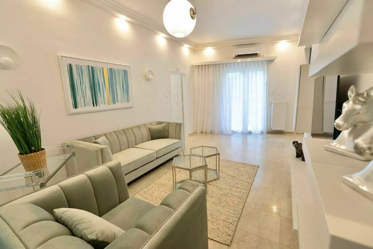 Realty photo 1