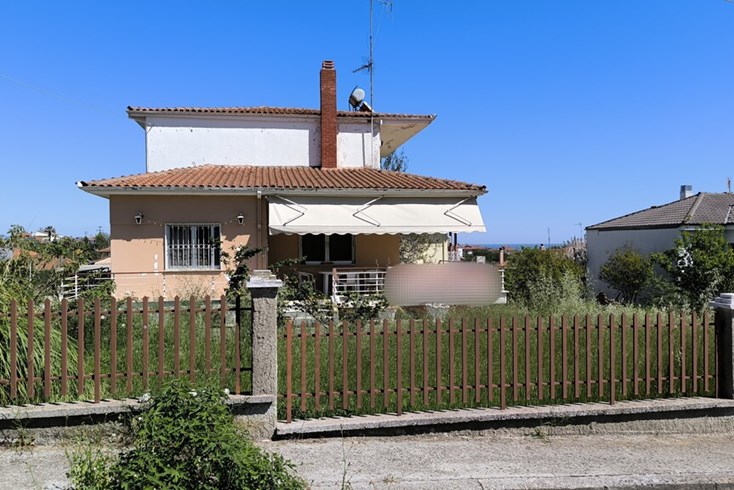 Realty photo 1