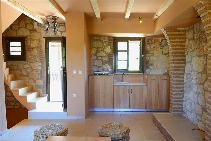 Realty photo 3