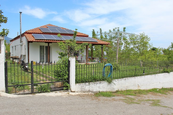 Realty photo 1