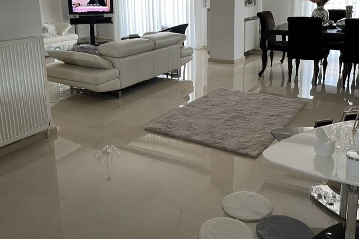 Realty photo 3