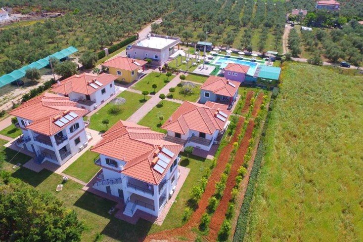 Realty photo 2