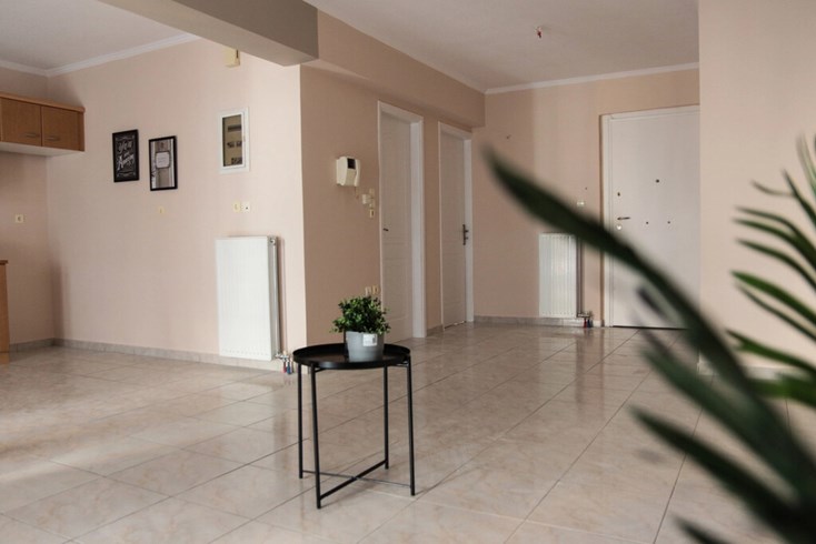 Realty photo 2