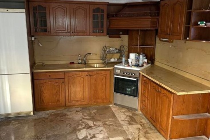 Realty photo 2