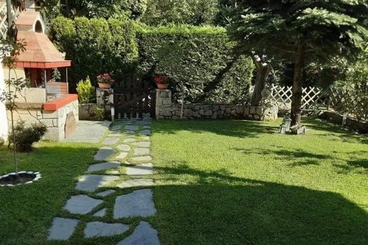 Realty photo 2