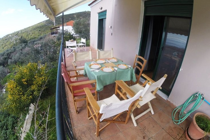 Realty photo 2
