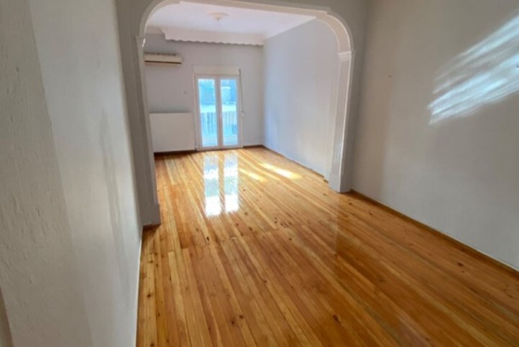 Realty photo 2