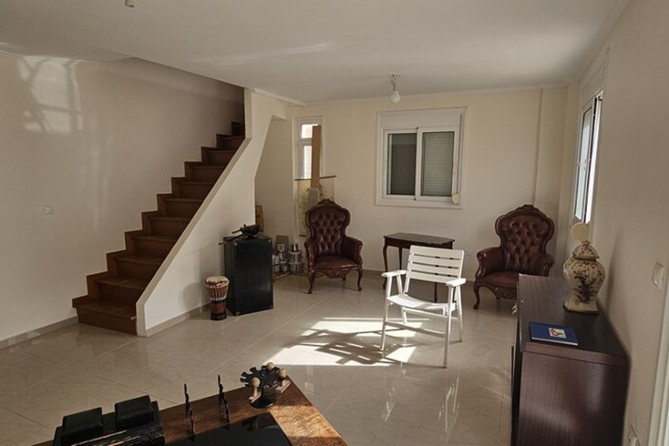Realty photo 2