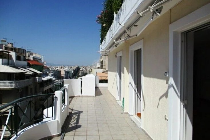 Realty photo 2