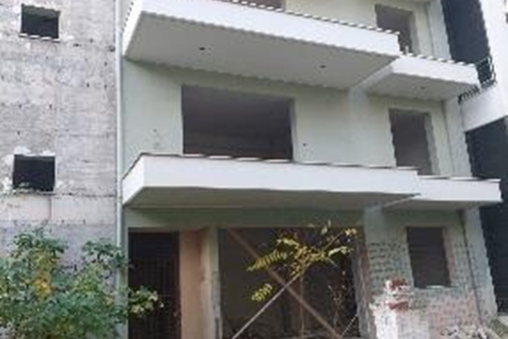 Realty photo 1