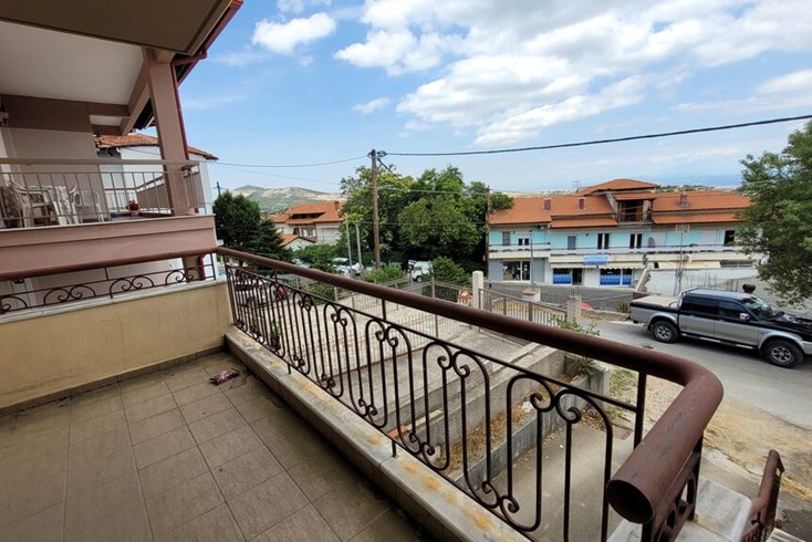 Realty photo 2